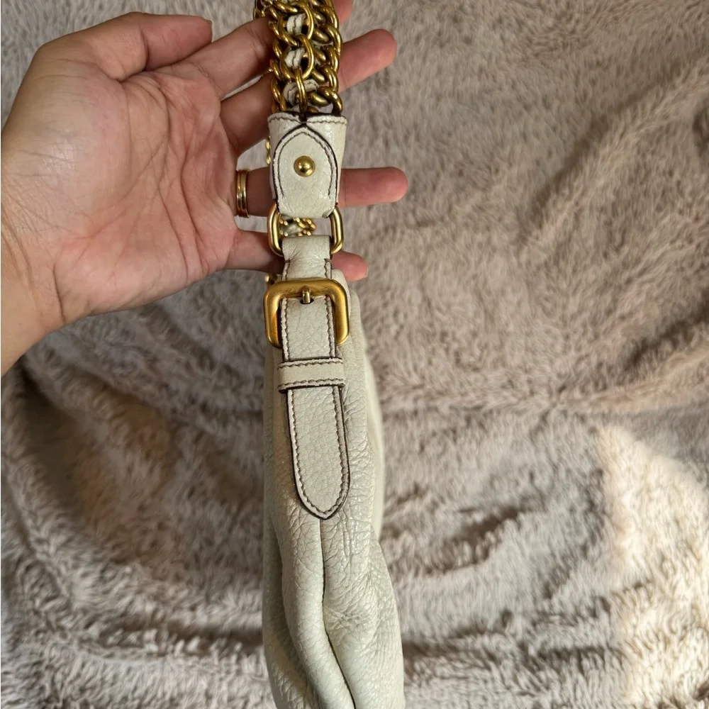 Prada White Leather Shoulder Bag with Gold Chain - Picture 3 of 11